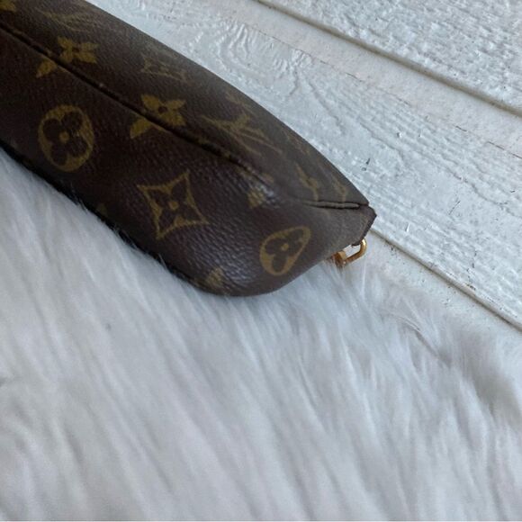 LOUIS VUITTON Monogram Chain Baguette Hobo Chain Bag Pouchette Felicie Liv - Picture 9 of 14